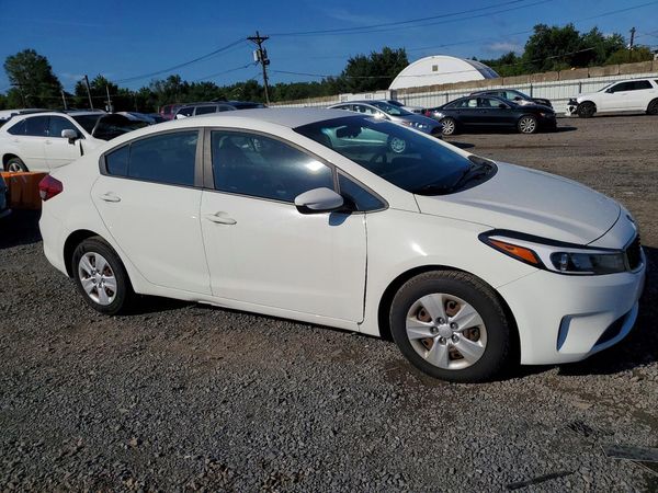 2018 KIA FORTE LX Base