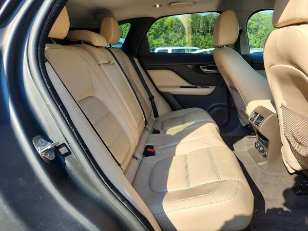 2017 JAGUAR F-PACE