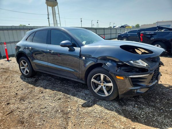 2017 PORSCHE MACAN