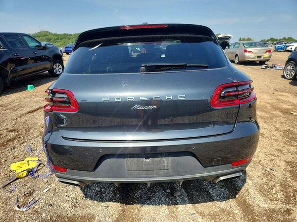 2017 PORSCHE MACAN