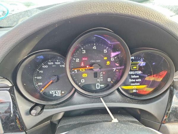 2017 PORSCHE MACAN