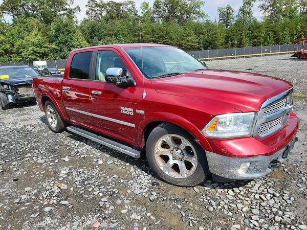 2013 RAM 1500 Laramie — Passenger 3/4