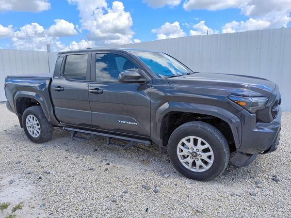 2024 TOYOTA TACOMA — Passenger 3/4