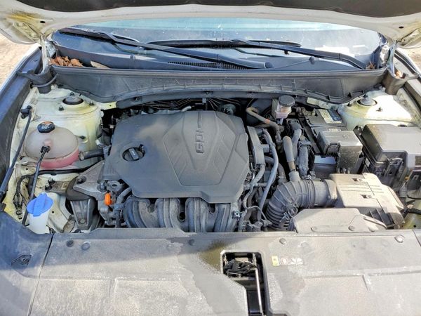 2022 HYUNDAI TUCSON Limited — Engine bay