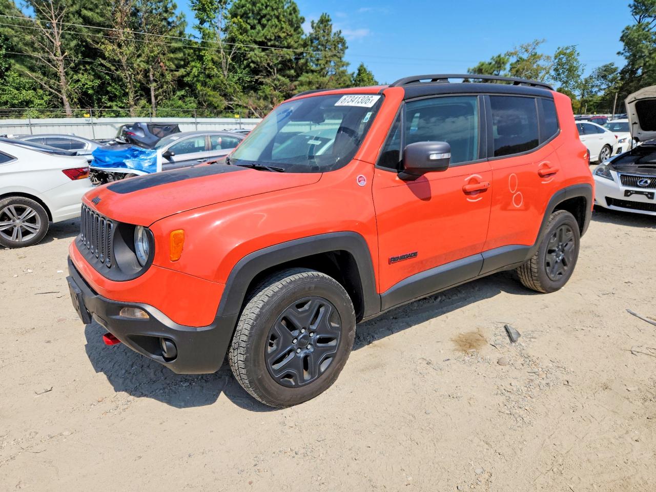2017 JEEP RENEGADE — Front 3/4