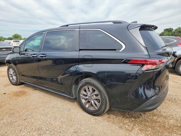 2022 TOYOTA SIENNA