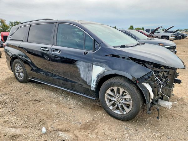 2022 TOYOTA SIENNA