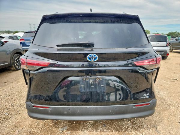 2022 TOYOTA SIENNA