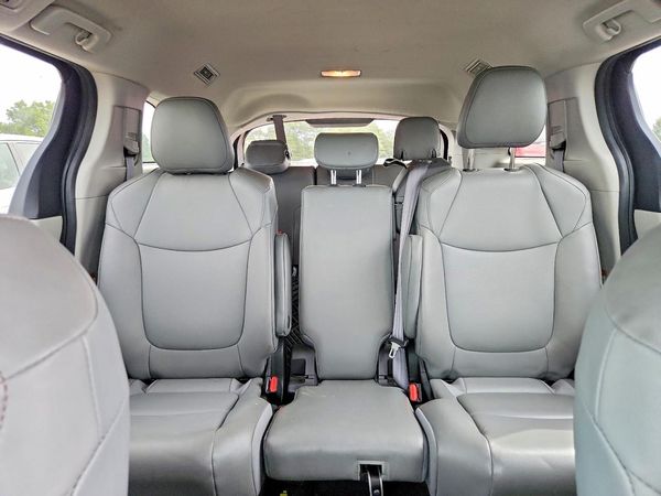 2022 TOYOTA SIENNA