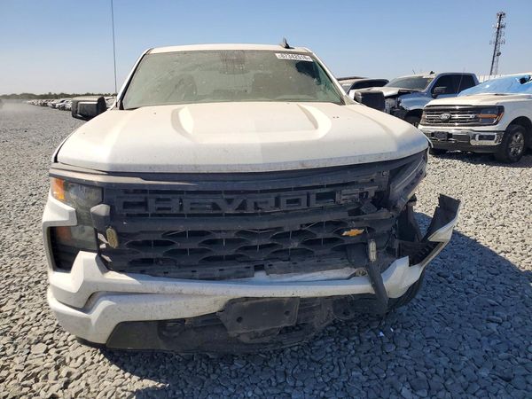 2023 CHEVROLET SILVERADO Custom