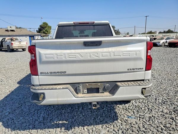 2023 CHEVROLET SILVERADO Custom
