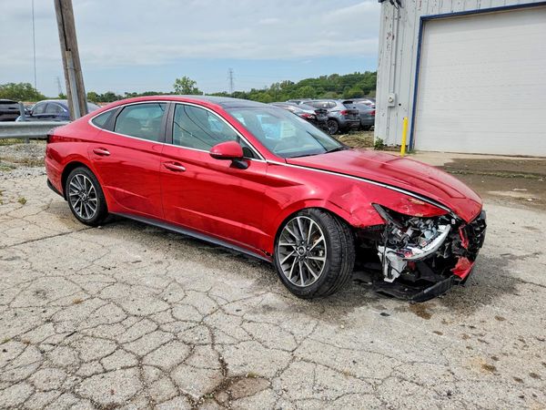 2022 HYUNDAI SONATA Limited — Passenger 3/4