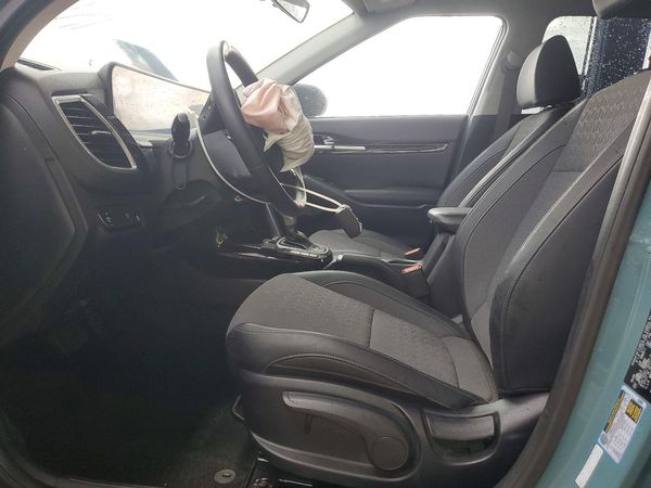 2025 KIA SELTOS S, X-Line — DENT