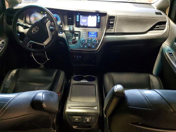 2015 TOYOTA SIENNA