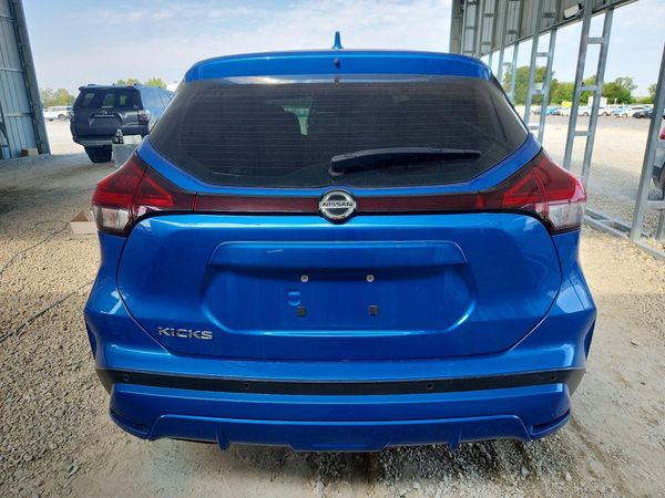 2021 NISSAN KICKS S