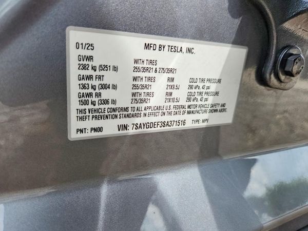 2025 TESLA MODEL Y