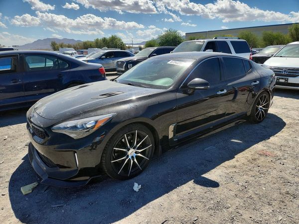 2018 KIA STINGER Premium