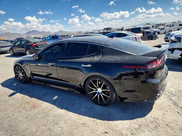 2018 KIA STINGER Premium