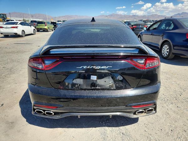 2018 KIA STINGER Premium
