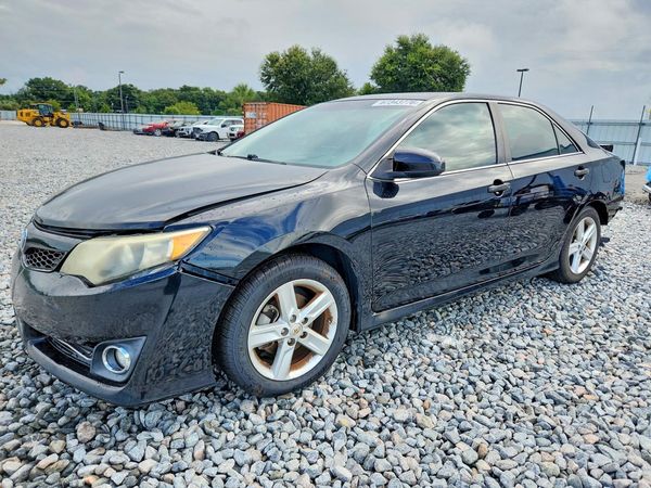 2013 TOYOTA CAMRY