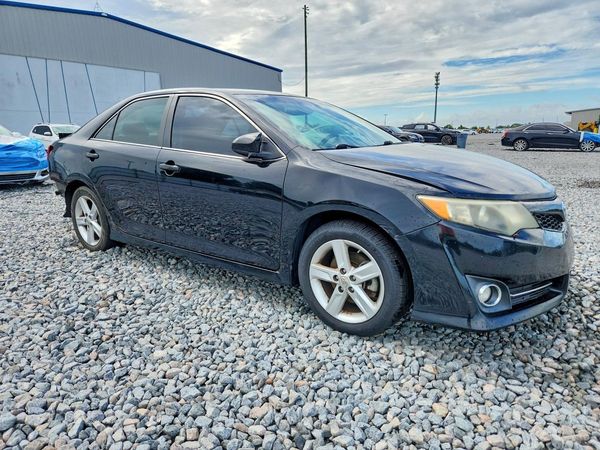 2013 TOYOTA CAMRY