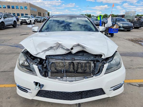 2014 MERCEDES-BENZ C