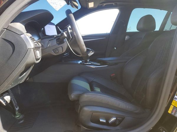 2021 BMW 530E