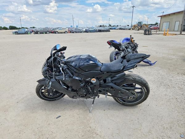 2024 YAMAHA YZF1000