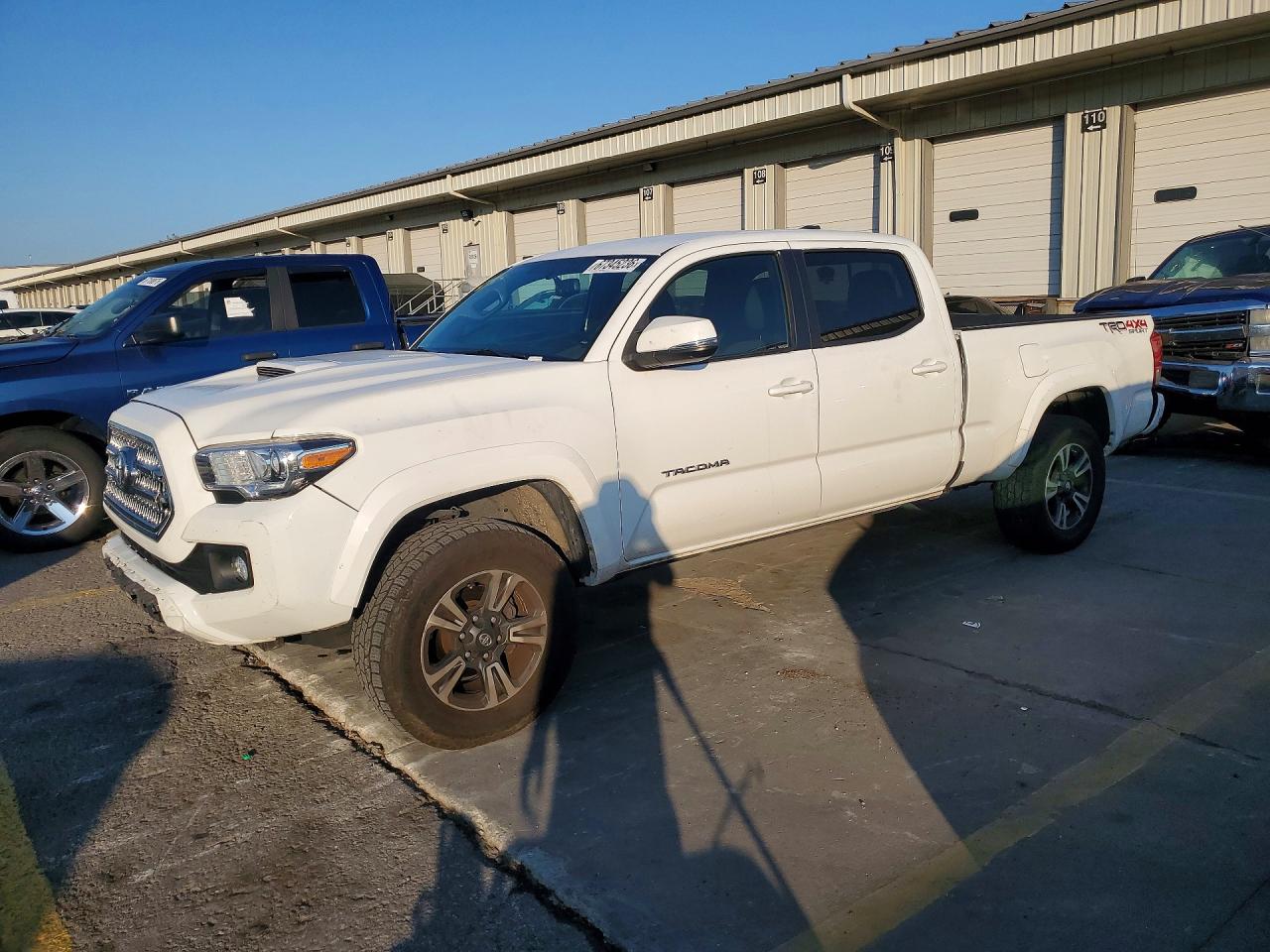 2017 TOYOTA TACOMA