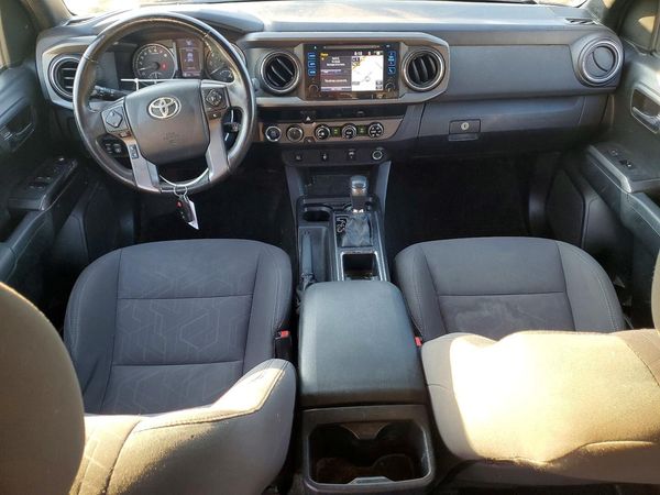 2017 TOYOTA TACOMA