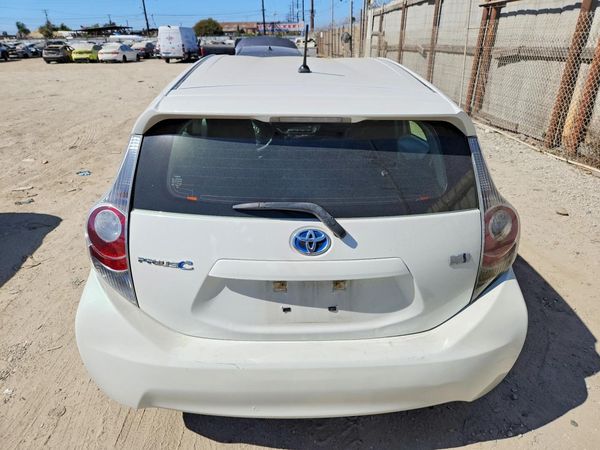 2013 TOYOTA PRIUS C ON