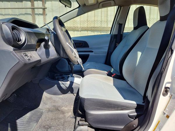 2013 TOYOTA PRIUS C ON