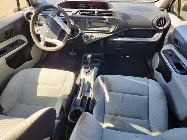 2013 TOYOTA PRIUS C ON