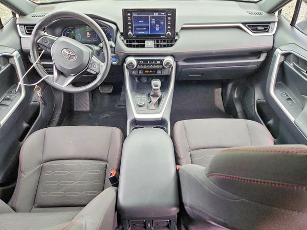 2021 TOYOTA RAV4 XLE Premium