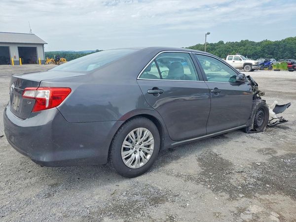 2014 TOYOTA CAMRY