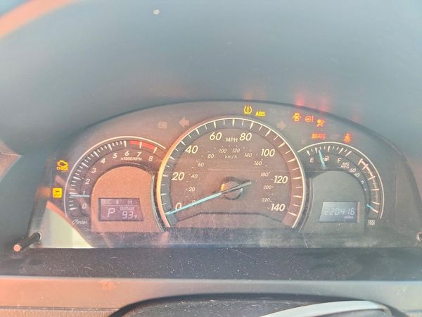 2014 TOYOTA CAMRY