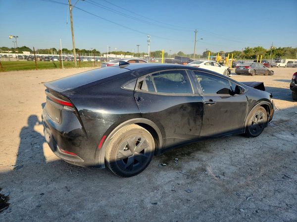 2024 TOYOTA PRIUS