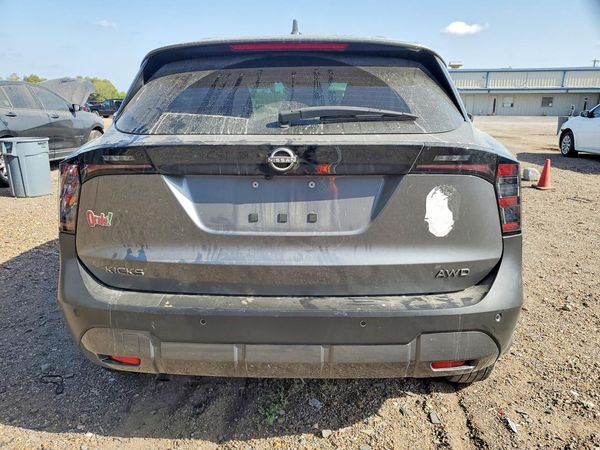 2025 NISSAN KICKS