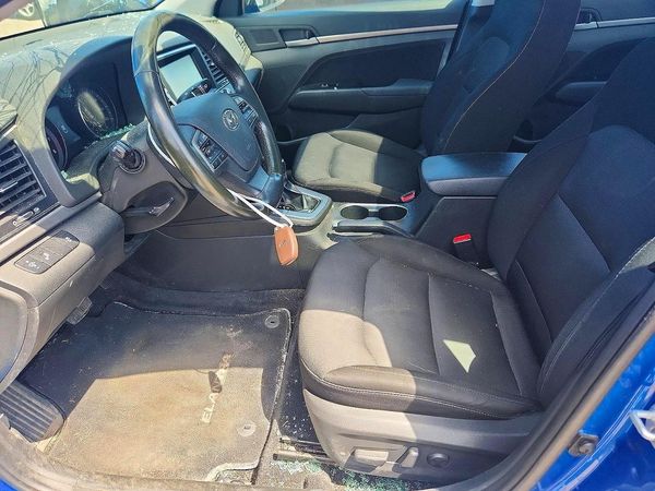 2017 HYUNDAI ELANTRA