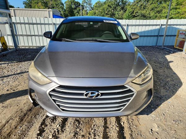 2017 HYUNDAI ELANTRA SE Base