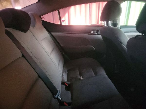 2017 HYUNDAI ELANTRA SE Base
