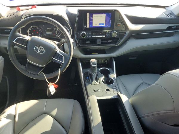 2024 TOYOTA HIGHLANDER