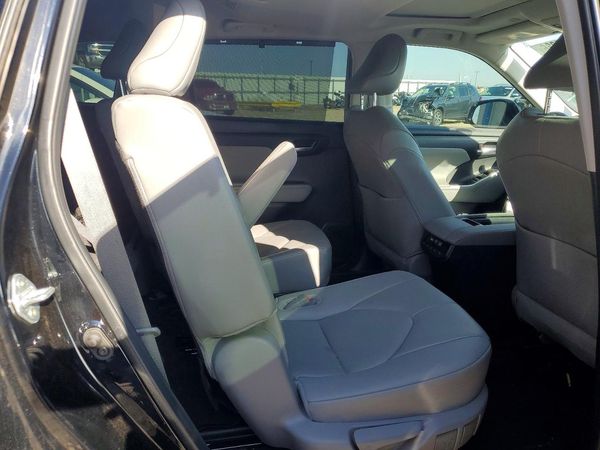 2024 TOYOTA HIGHLANDER