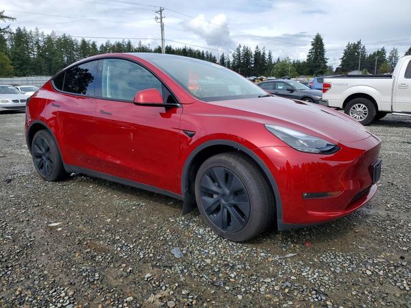 2025 TESLA MODEL Y — Passenger 3/4