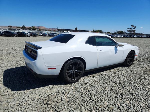 2018 DODGE CHALLENGER SXT