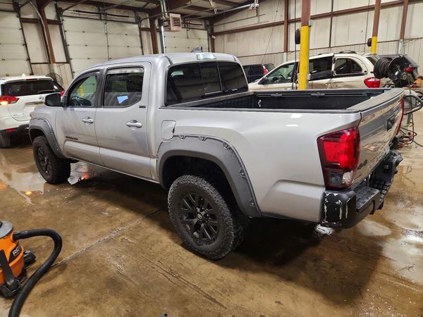2022 TOYOTA TACOMA SR5