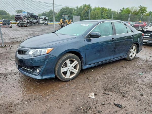 2013 TOYOTA CAMRY