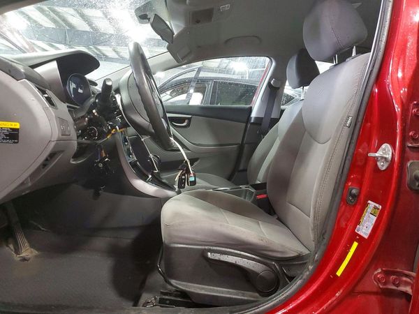 2014 HYUNDAI ELANTRA