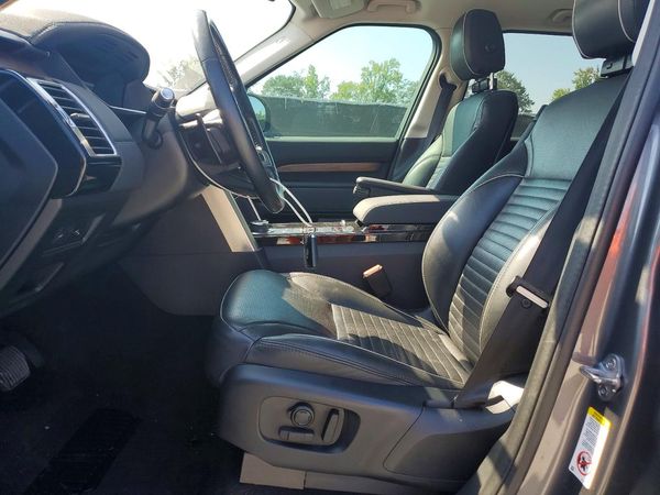 2019 LAND ROVER DISCOVERY