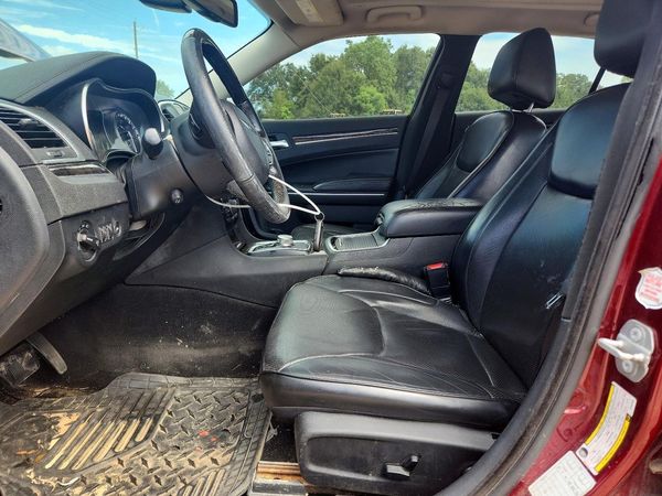 2019 CHRYSLER 300